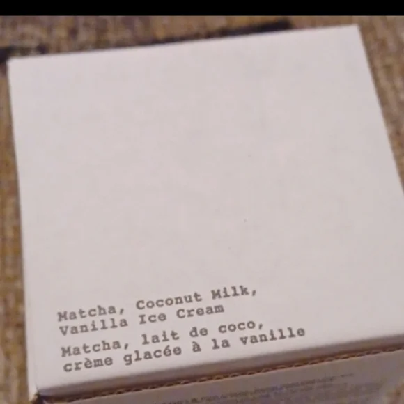 4/$60 New Avon "Coco Mochi Swirl" Scented Candle - 198.4 g (7.0 oz.) - Picture 7 of 7